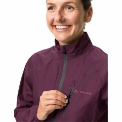 Veste Pluie Vaude Women's Drop Jacket III 04964 - Cassis 3 Veste Pluie Vaude Women's Drop Jacket III 04964 - Cassis -Vélo Elegant Magasin veste pluie vaude women s drop jacket iii 04964 cassis 3